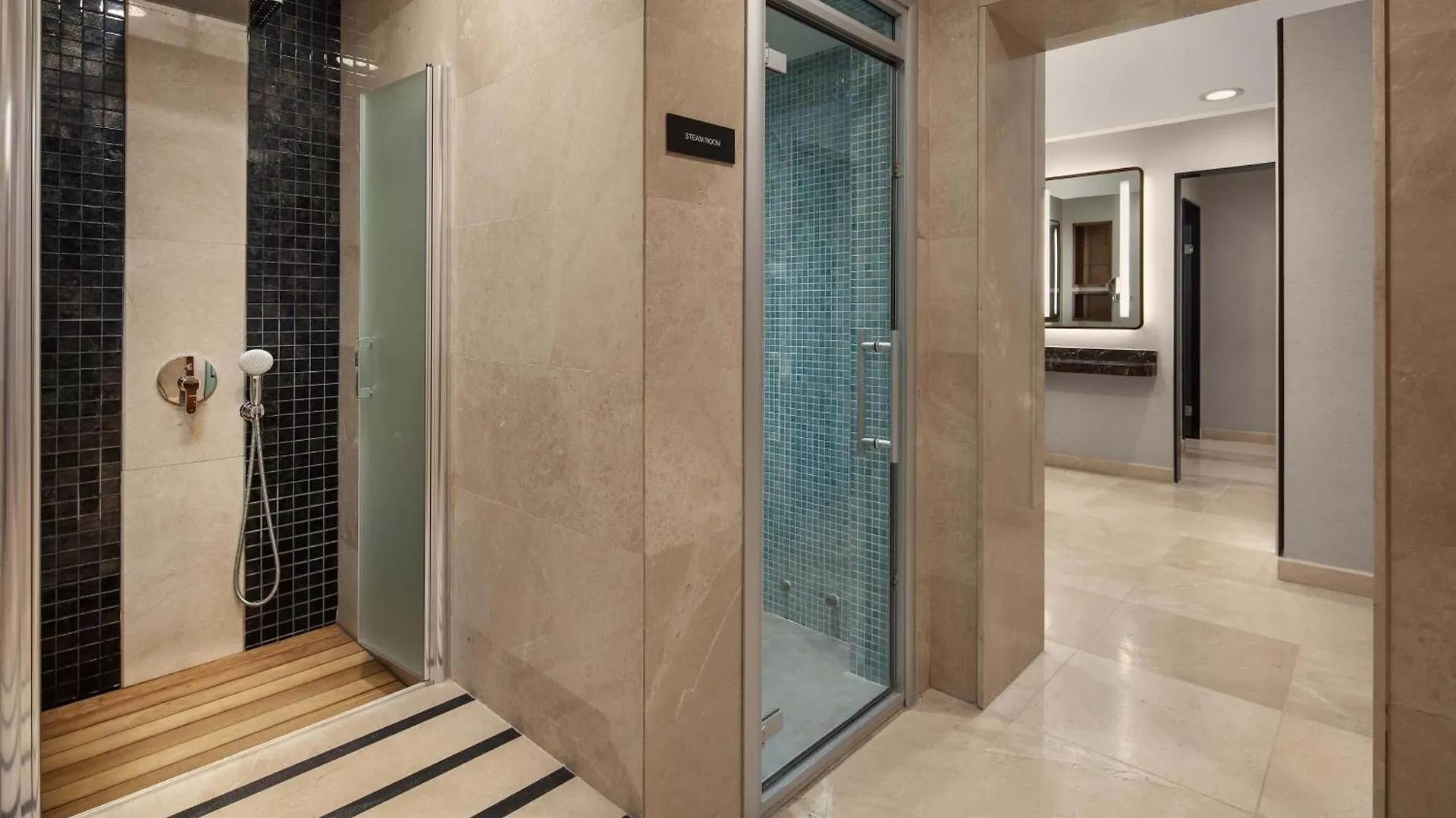 Sheraton Istanbul Levent 5*,