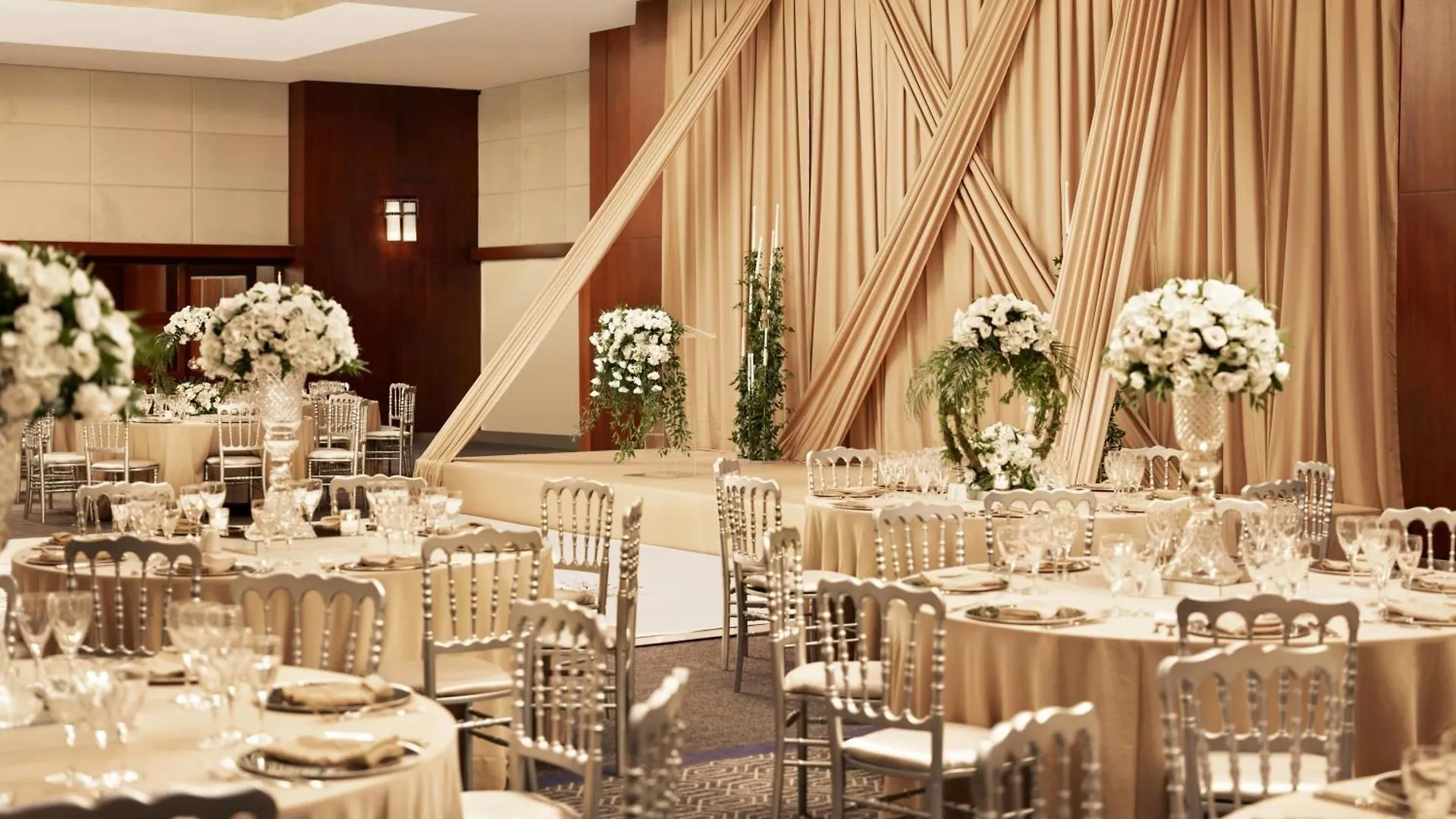 Отель Sheraton Istanbul Levent