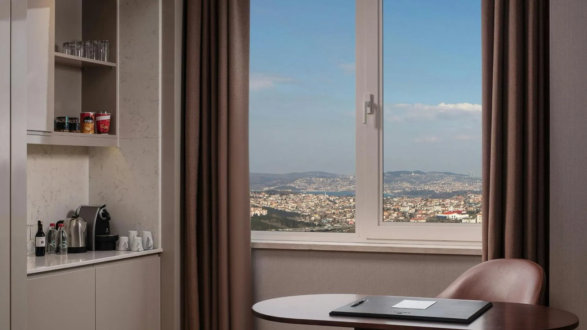 Sheraton Istanbul Levent 5*,