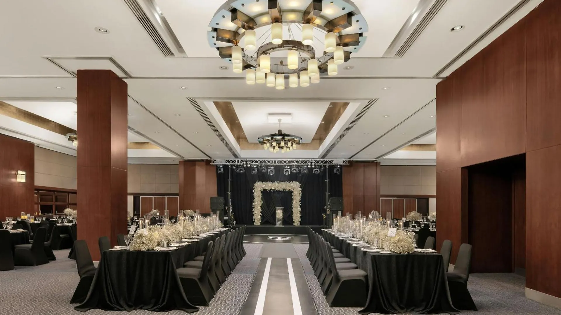 Sheraton Istanbul Levent Отель